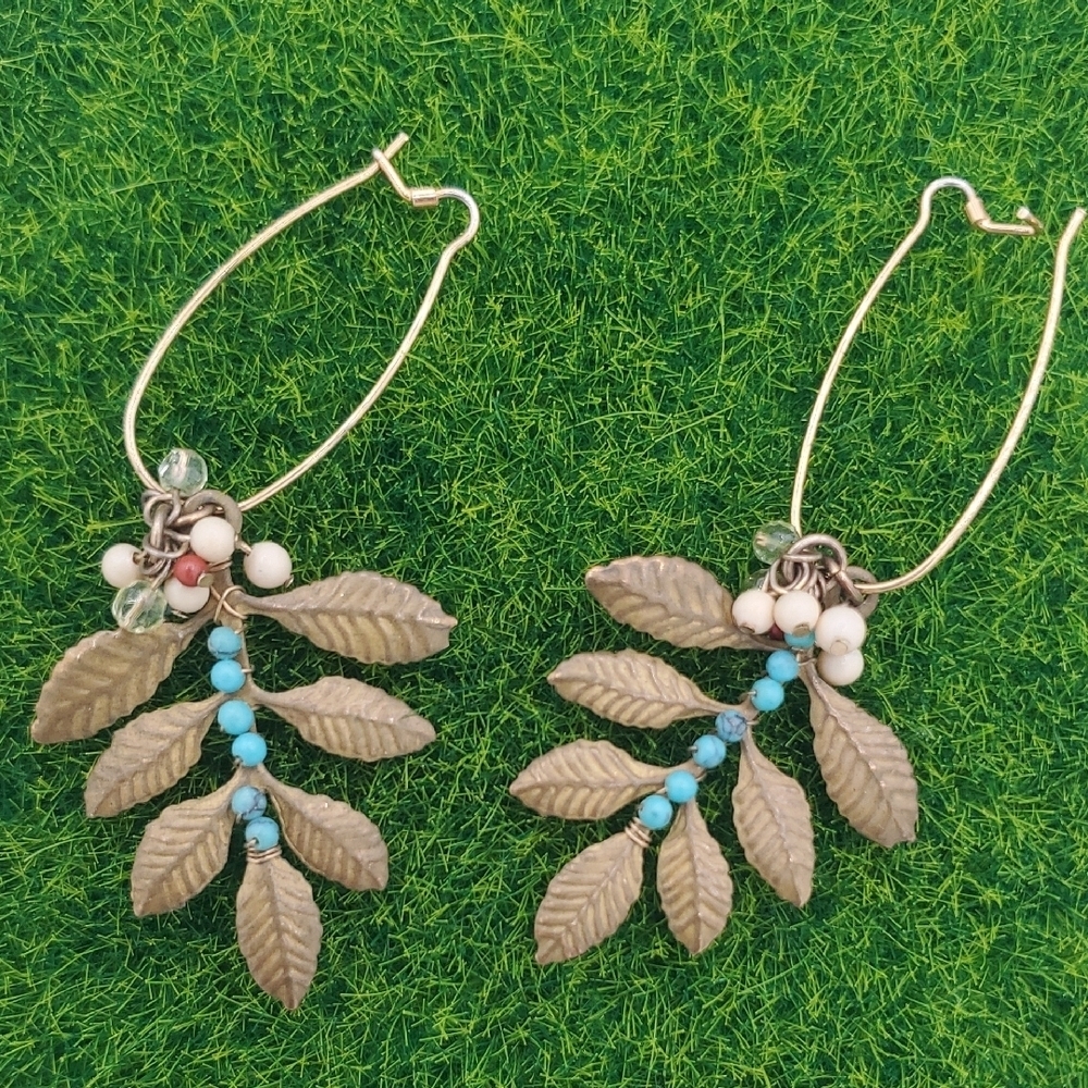 The Gardens Secret Earrings Flared Leaf E1012